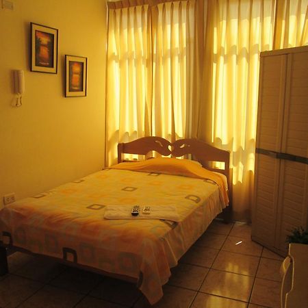 Residencia Casa Linda Hotel Iquitos Eksteriør billede